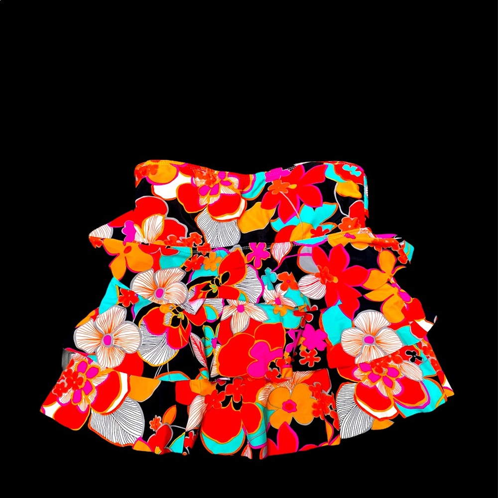 Strapless ruffle tankini